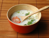 Soupe de crevettes au lait de coco