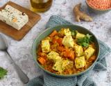 Dahl de lentilles corail, patate douce et tofu épinard noisette