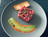 Tartare de thon rouge de la Méditerranée à la crème d'avocat