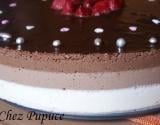 Entremet aux 3 chocolats et son miroir de chocolat noir