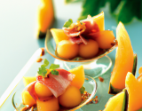 Verrines de melon rôti au miel et de coppa