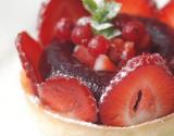 Tartelettes aux fraises en gelée de fruits rouge