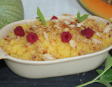 Compotée de melon d'Espagne, d'abricots et de framboises façon crumble