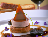 Pyramide au foie gras et cabernet d'anjou