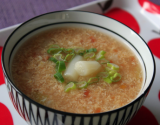 Soupe d'asperges au crabe