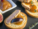 Tranche de foie gras et ses deux confitures