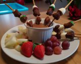 Crème anglaise chocolat spéculoos et brochettes de fruits