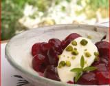 Cerises poêlées au Lillet, sorbet au yaourt