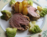 Rôti de gigot d'agneau en croûte de sésame