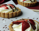 Petites tartes aux fraises, spéculoos et chocolat blanc