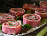 Rouleaux de jambon rouge et vert