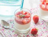 Panna Cotta et fraises en gelée