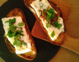 Tartine de chèvre chaud