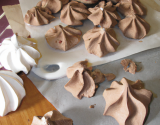 Meringues au chocolat classiques