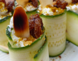 Roulés de courgettes au chèvres, curry et amandes grillés