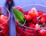 Salade de fraises, menthe et poivre noir