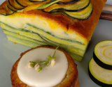 Cake aux courgettes et bûche de chèvre