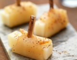 Bouchées de fromage Pur Brebis Pyrénées roulées aux tranches de poires fondantes