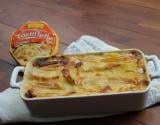 Gratin de pommes de terre, oignon, truite fumée et fromage pour tartiflette de caractère