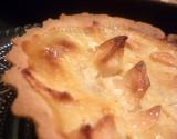 Tarte aux pommes noisettes et une lichette de rhum