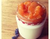 Panna cotta à la lavande, compotée d'abricots