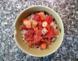 Domburi de tomates, carottes et surimi