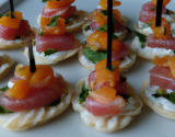 Canapés aux pêches