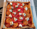 Tarte fine tomate et chèvre