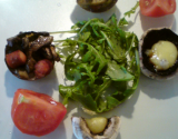 Cake salé, champignons au fromage et roquette