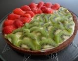 Tarte à la crème légère, fraises et kiwis