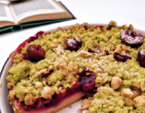 Tarte cerises et crumble pistache