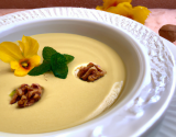 Velouté de Buttercup aux parfums de noisette et de cerfeuil