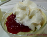 Mousse d'avocat et sa gelée de cerises