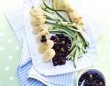 Brochettes de gnocchis  sur spaghetti de courgettes avec sauce myrtille