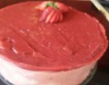 Gâteau à la mousse de fraise et son biscuit