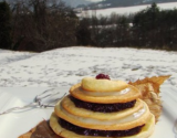 Pénitent des Mées (ou Mille feuille au confit d'oignons et à la crème de Banon)