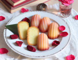 Financiers au litchis et à la rose