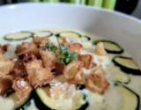 Crème de courgettes et tuiles de parmesan