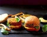 Burger végétarien avec galettes de tofu à l'indienne