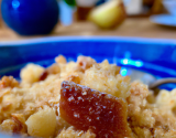 Crumble sucré et salé à la poire au bleu d'Auvergne