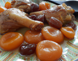 Cuisses de poulet au miel, marrons et abricots secs