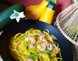 Spaguetti de courgettes avec crevettes au curry