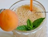 Smoothie aux abricots, melon, pêche et guarana blanc