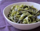 Tagliatelles et spaghettis de la mer au pesto de pistache