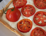 Tarte à la tomate et au fromage frais