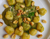 Gnocchi de chataîgnes au pesto de persil et noisettes