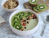 Smoothie bowl au Kiwi de l'Adour IGP, lait de coco et céréales