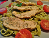 Escalopes de porc panées tagliatelle pesto et tomate fraiche