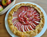 Galette aux pommes rouges