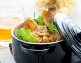 Poulet cocotte au cidre et aux oignons